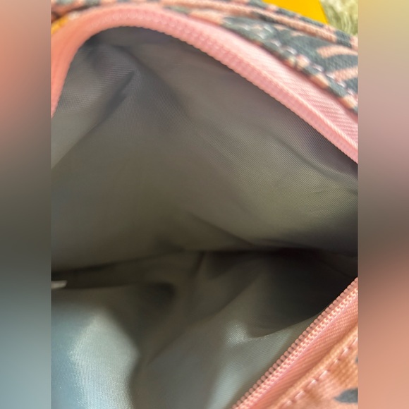 Dakine Tropical Leaf Print Crossbody Bag in Pink and Yellow - Picture 6 of 6